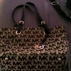 Michael kors purse